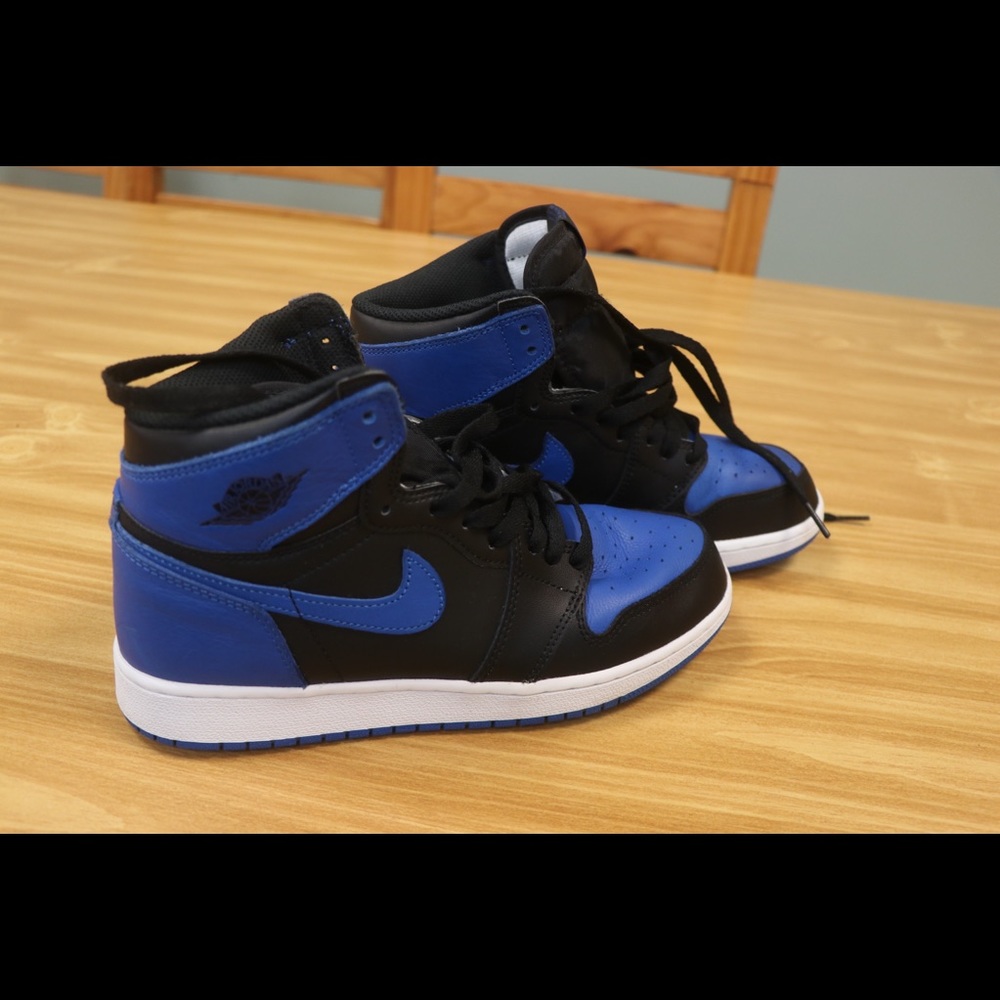 Jordans 1 retro black and royal blue